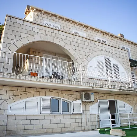 Appartement Dove With Sea View And Free Parking *