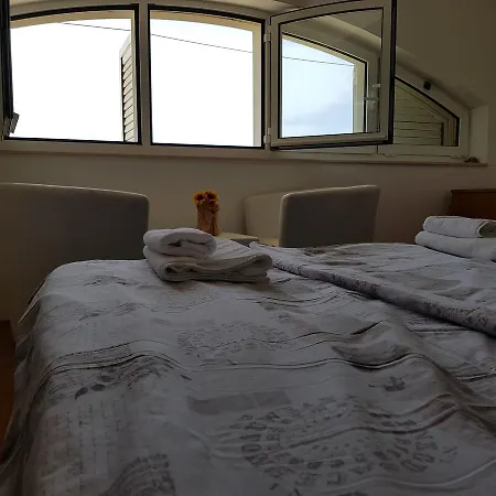 Daire Dove With Sea View And Free Parking