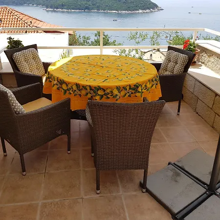 Daire Dove With Sea View And Free Parking