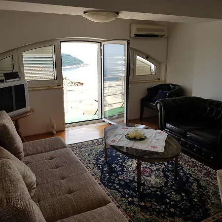 Dove With Sea View And Free Parking