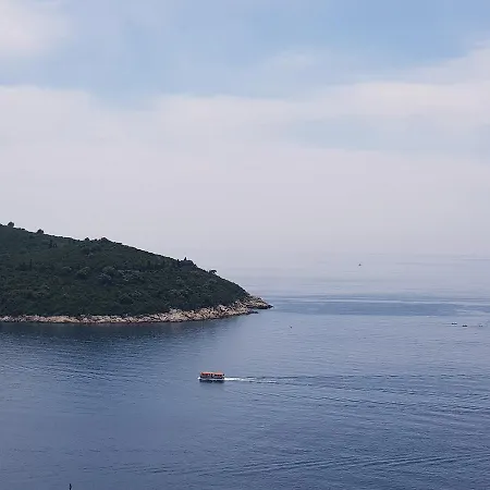 Dove With Sea View And Free Parking * 두브로브니크