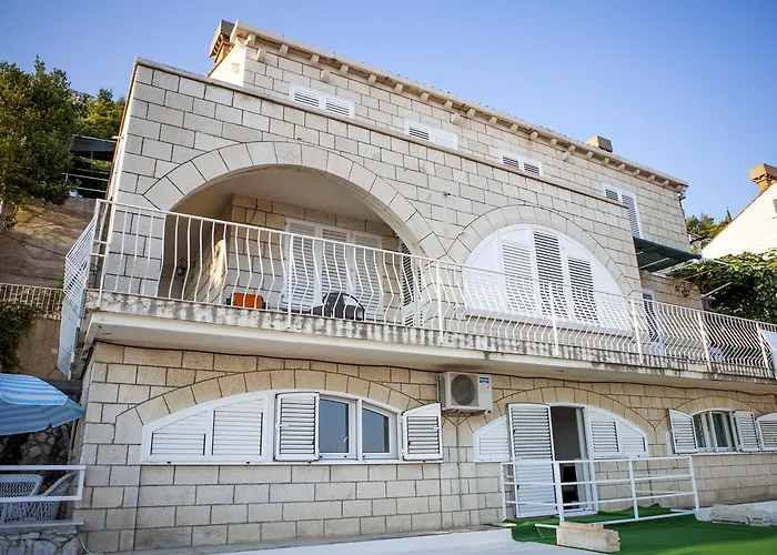 Apartmán Dove With Sea View And Free Parking *