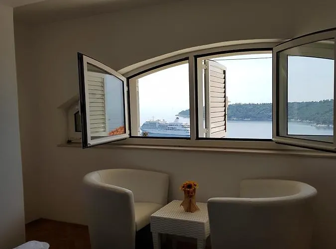 Dove With Sea View And Free Parking