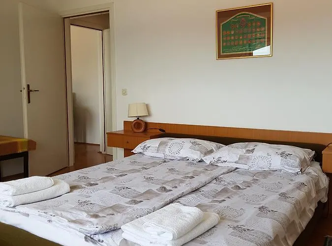 Dove With Sea View And Free Parking Apartmán