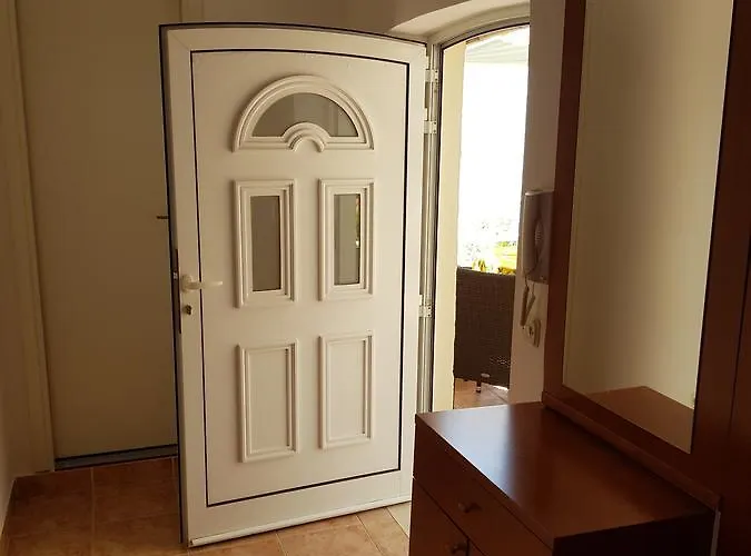 Apartmán Dove With Sea View And Free Parking